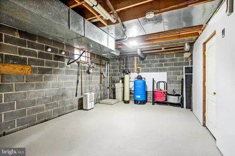 $960,000 | 103 Fox Chase Court, Southampton, NJ 08088