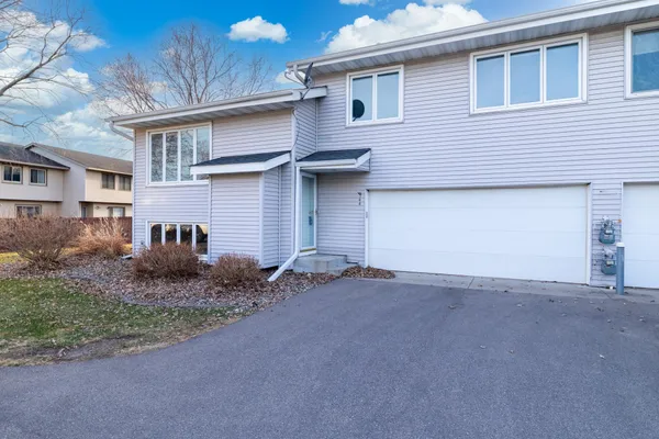 $259,900 | 6744 Foliage Court, Rosemount, MN 55068