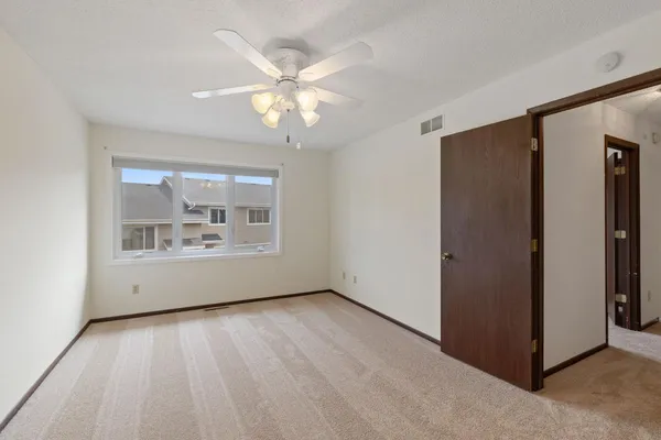 $259,900 | 6744 Foliage Court, Rosemount, MN 55068