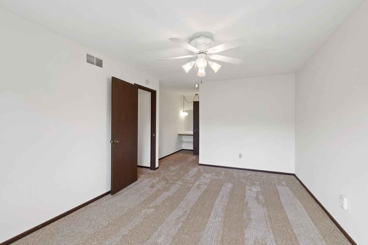 6744 Foliage Court Rosemount, MN 55068 - Photo 14 of 25