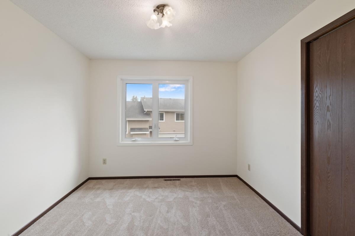 6744 Foliage Court Rosemount, MN 55068 - Photo 18 of 24