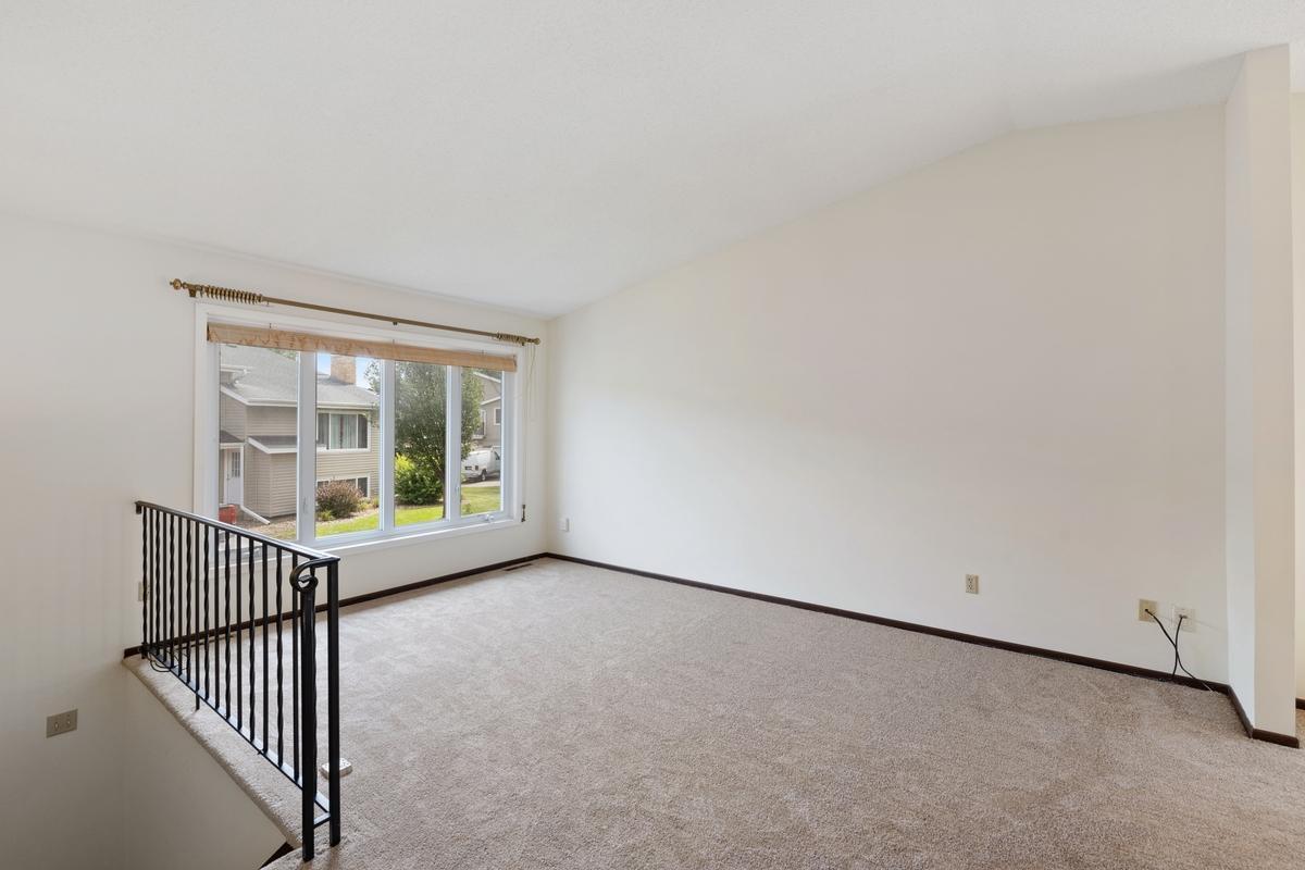 6744 Foliage Court Rosemount, MN 55068 - Photo 3 of 24