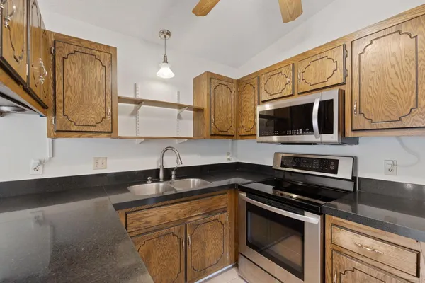 $259,900 | 6744 Foliage Court, Rosemount, MN 55068