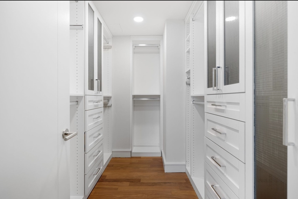 4 Battery Wharf, Unit PH 46 Boston, MA 02109 - Photo 31 of 39 a view of a hallway with white walls