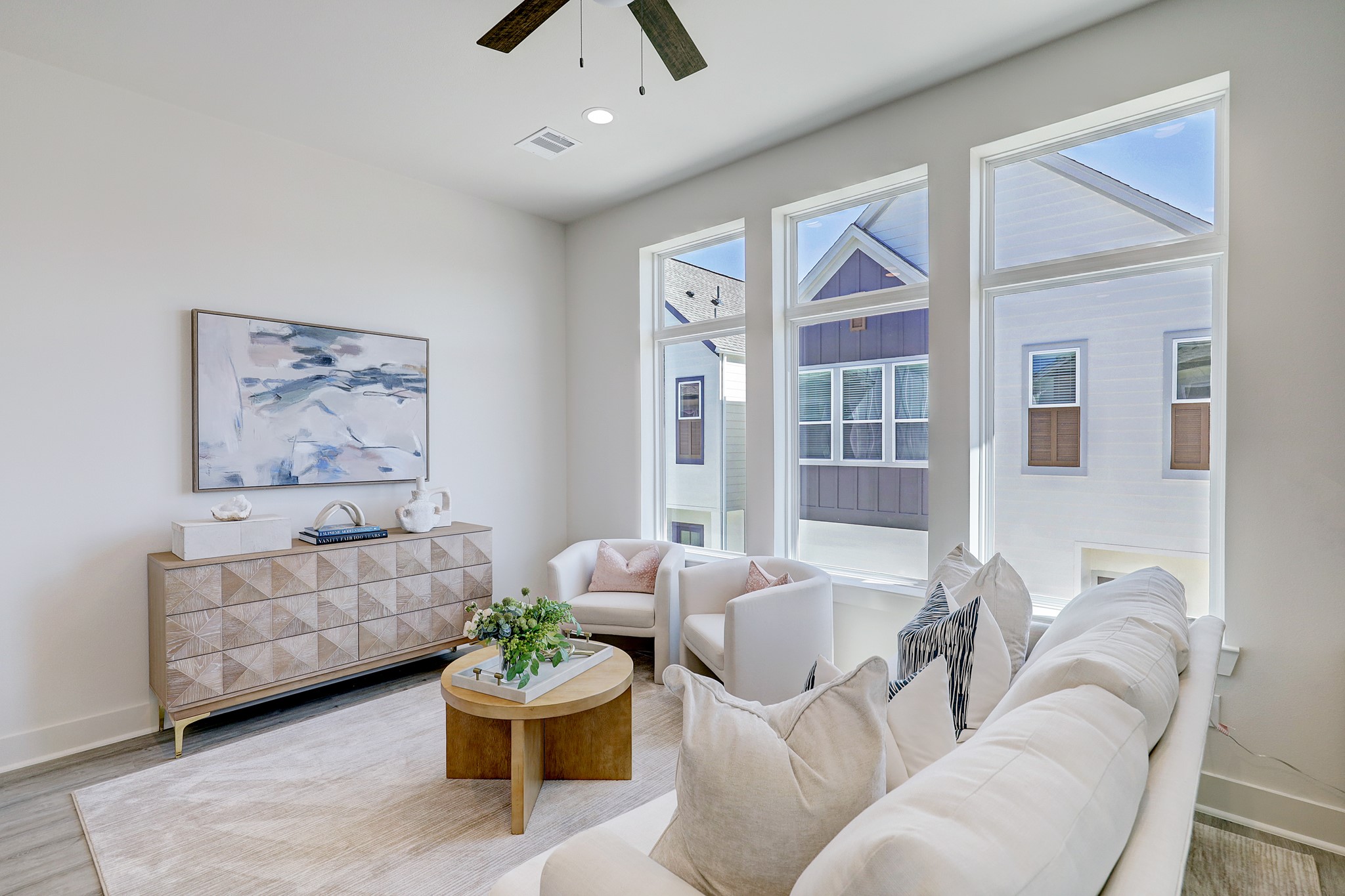 5242 Texas Street Houston, TX 77011 - Photo 17 of 27 a living room with furniture and a large window