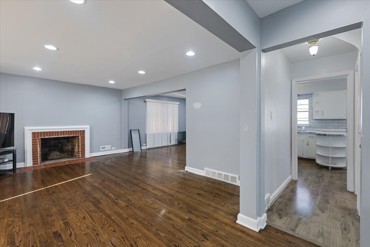 1700 West 103rd Street Chicago, IL 60643 - Photo 6 of 33