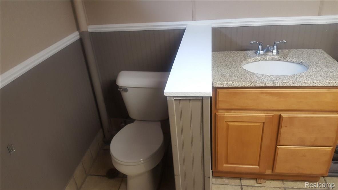 9807 Merriman Road Livonia, MI 48150 - Photo 17 of 26 20180621_121136_001.jpg