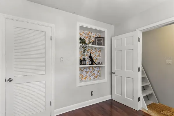 a view of front door with hallway