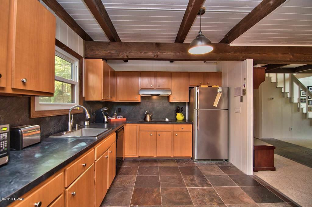 2025 Roamingwood Road Lake Ariel, PA 18436 - Photo 33 of 86