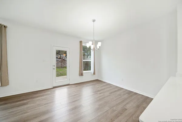 $1,800 | 15321 Sherwin Oak, San Antonio, TX 78253