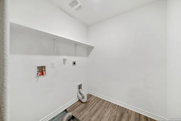 $1,800 | 15321 Sherwin Oak, San Antonio, TX 78253