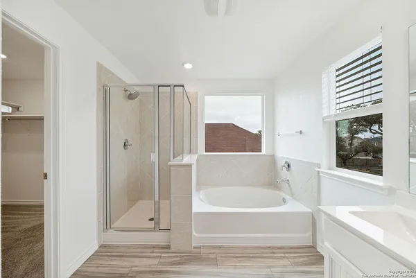 $1,800 | 15321 Sherwin Oak, San Antonio, TX 78253