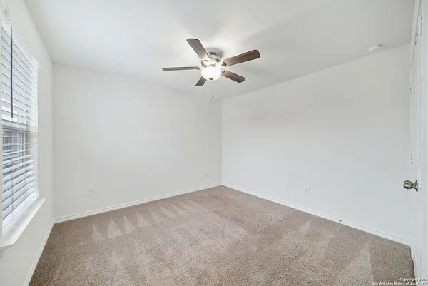 $1,800 | 15321 Sherwin Oak, San Antonio, TX 78253