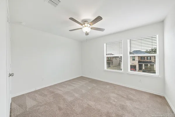 $1,800 | 15321 Sherwin Oak, San Antonio, TX 78253