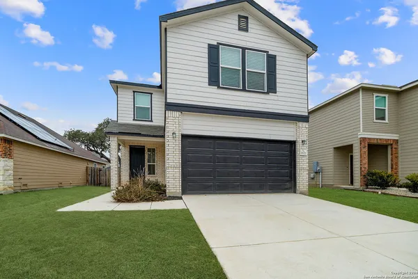 $1,800 | 15321 Sherwin Oak, San Antonio, TX 78253