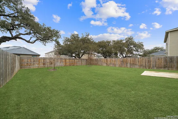 $1,800 | 15321 Sherwin Oak, San Antonio, TX 78253