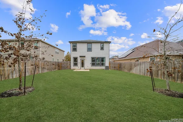 $1,800 | 15321 Sherwin Oak, San Antonio, TX 78253