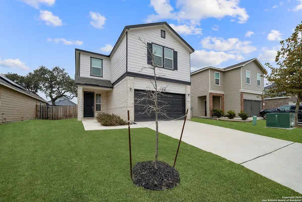$1,800 | 15321 Sherwin Oak, San Antonio, TX 78253