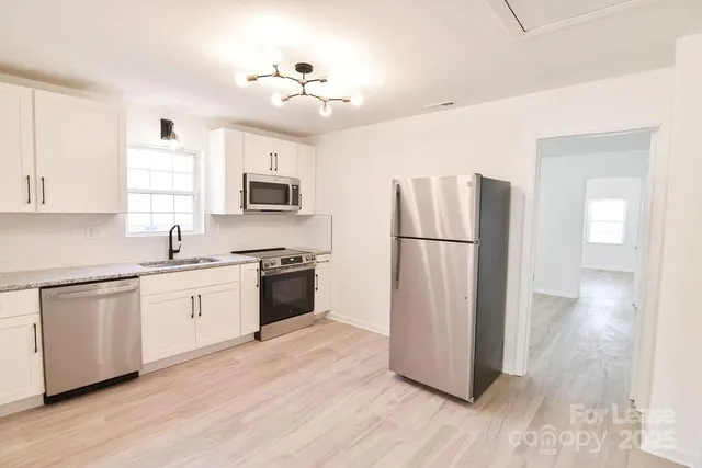 $1,395 | 518 Denver Street, Kannapolis, NC 28083