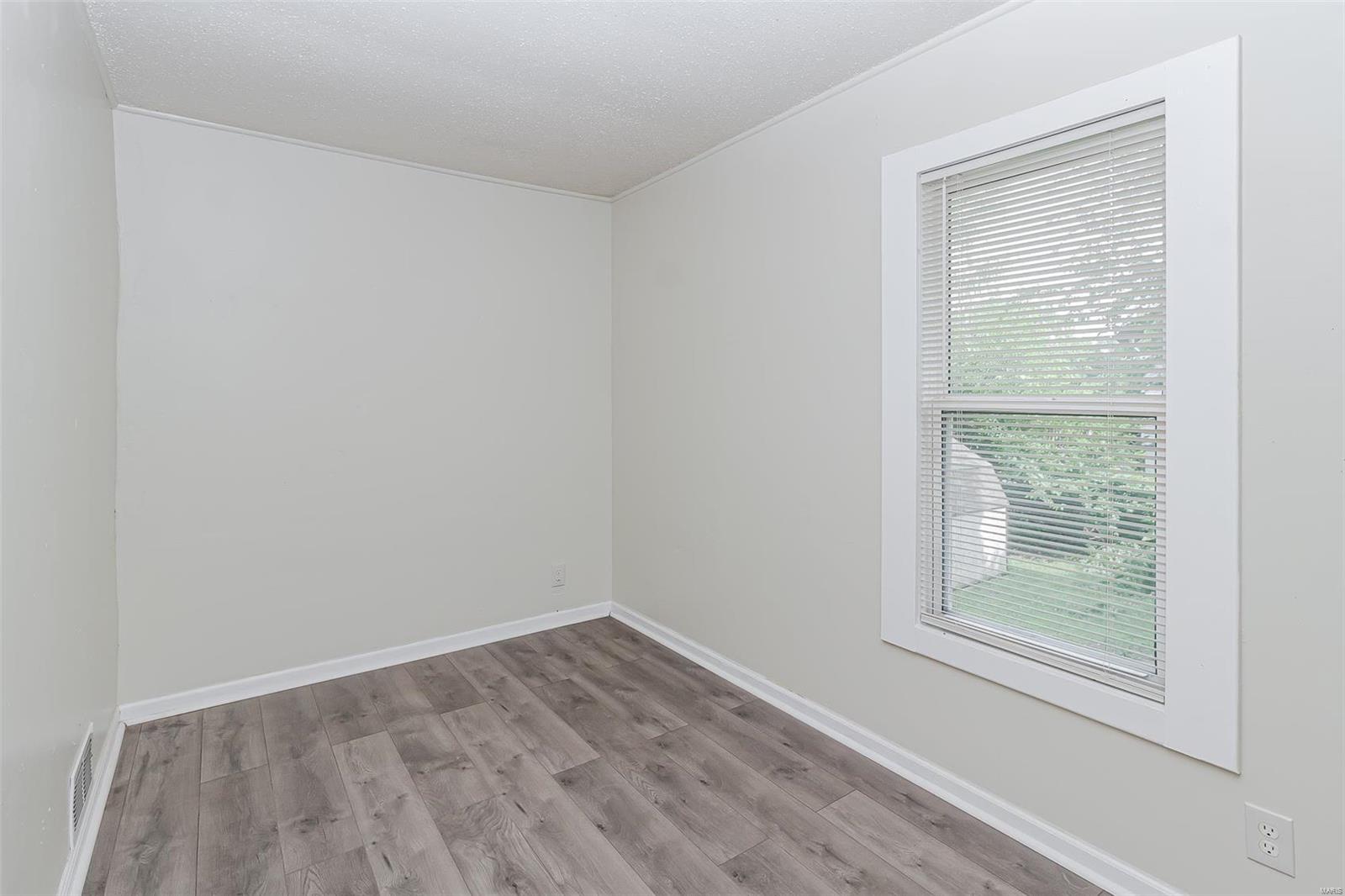 3312 Edmundson Road St. Louis, MO 63114 - Photo 12 of 23 Gallery Image 12