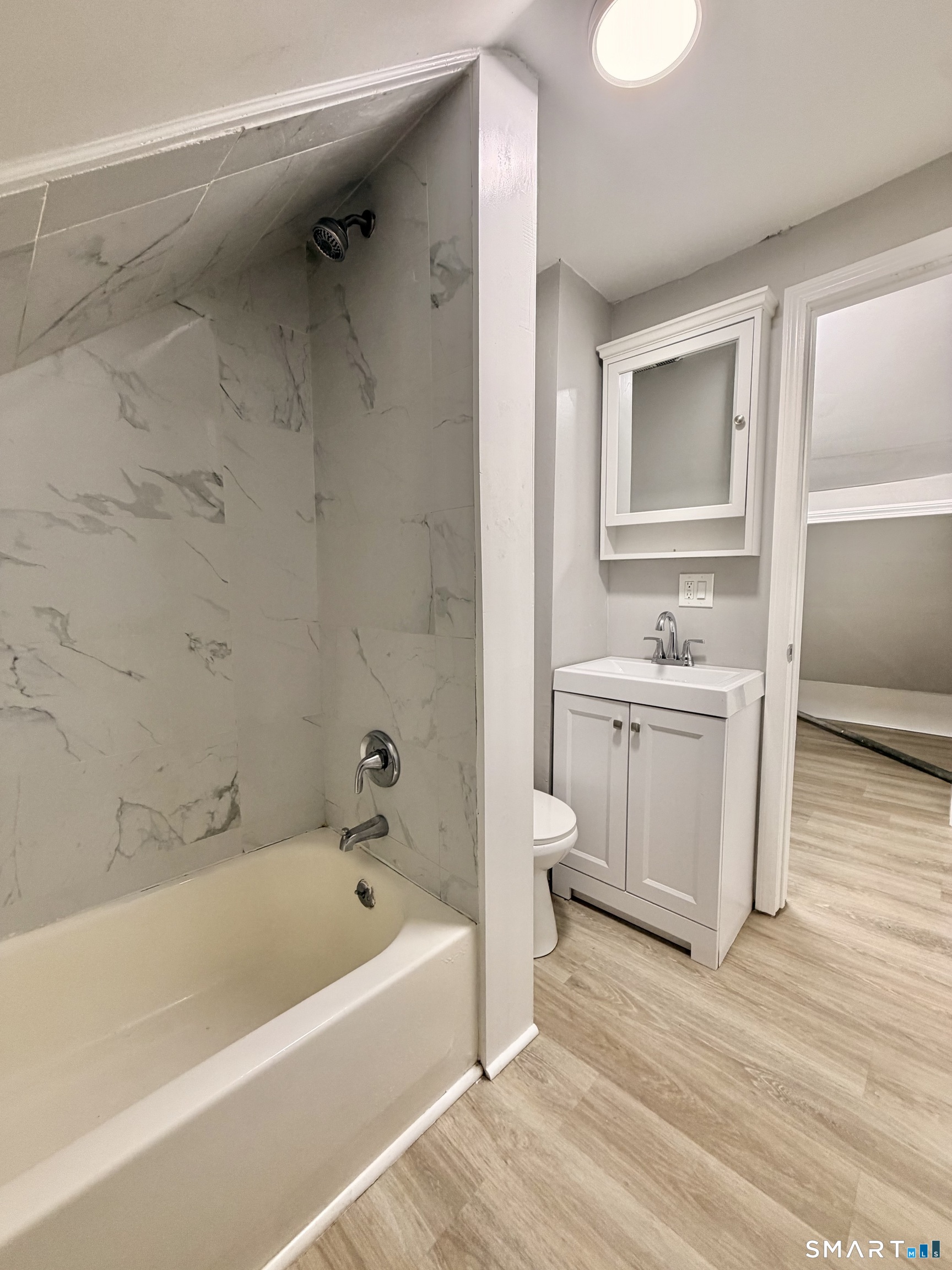 121 Spring Street, Unit 3 New Haven, CT 06519 - Photo 8 of 8 Gallery Image 8
