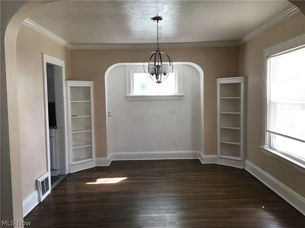 3553 Nordway Road Cleveland Heights, OH 44118 - Photo 4 of 18 Spacious dining room with built ins, hardwood floors and lots of natural light