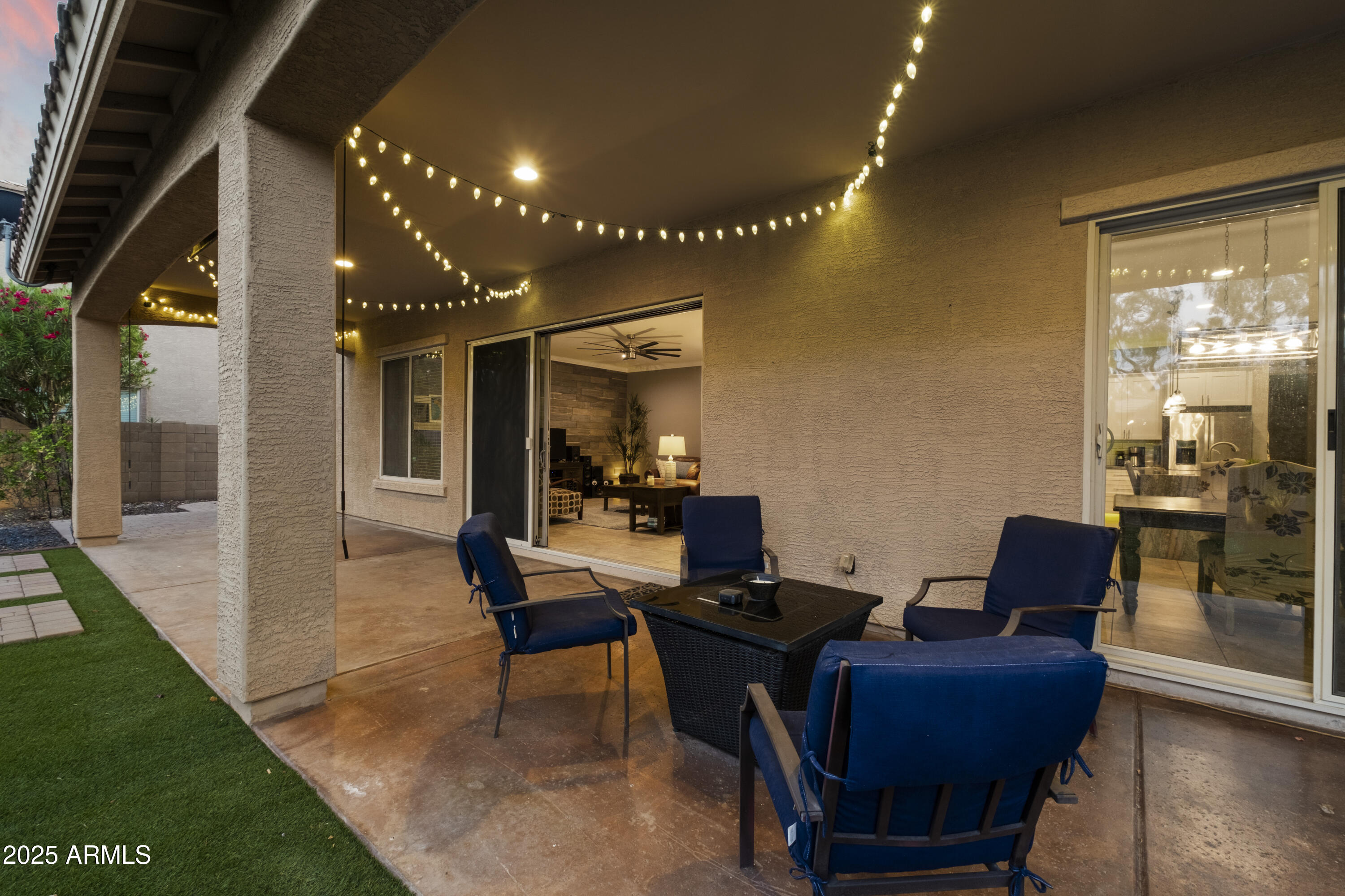 5123 South Mariposa Drive Gilbert, AZ 85298 - Photo 25 of 35 a living room with furniture and a table