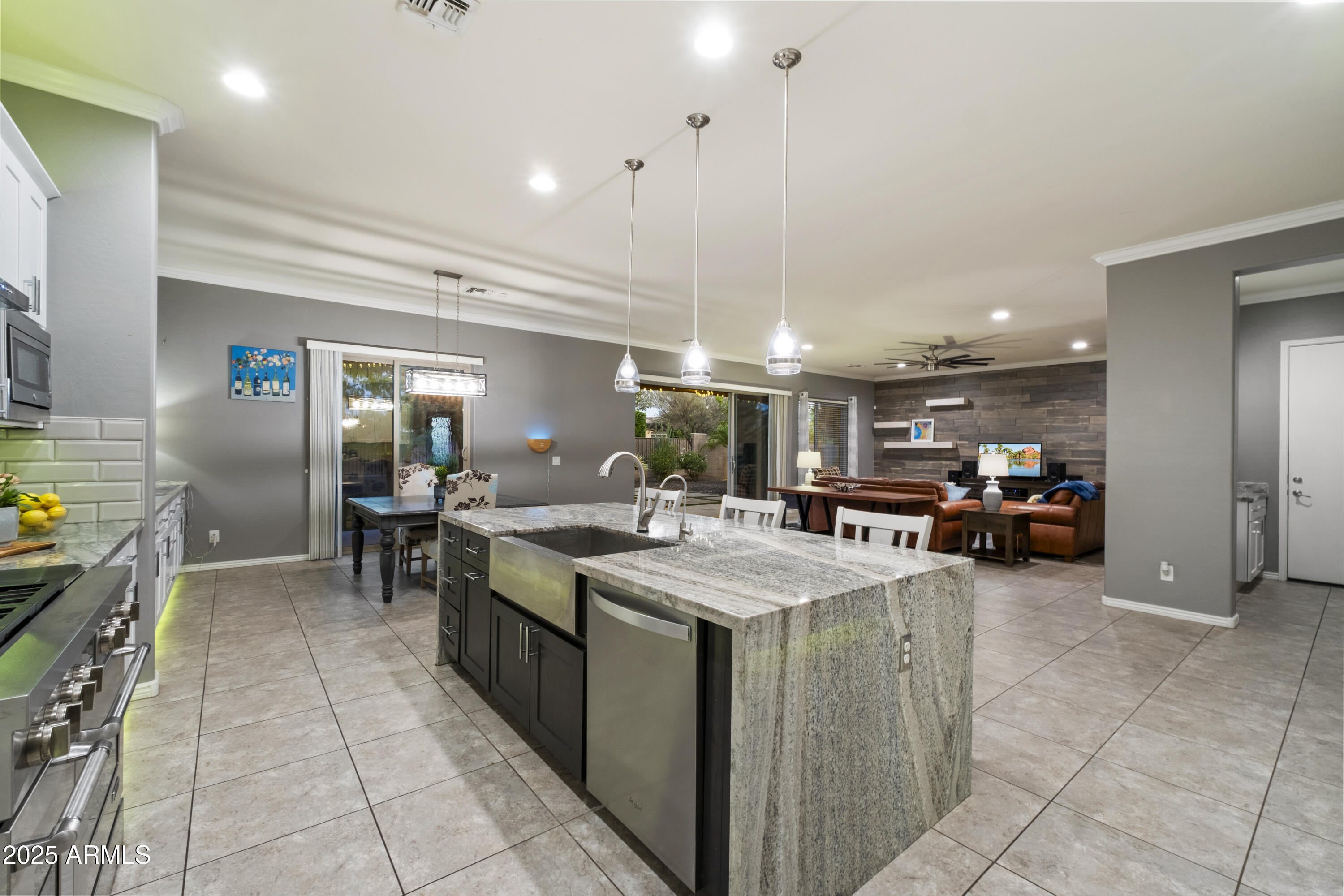 5123 South Mariposa Drive Gilbert, AZ 85298 - Photo 6 of 35