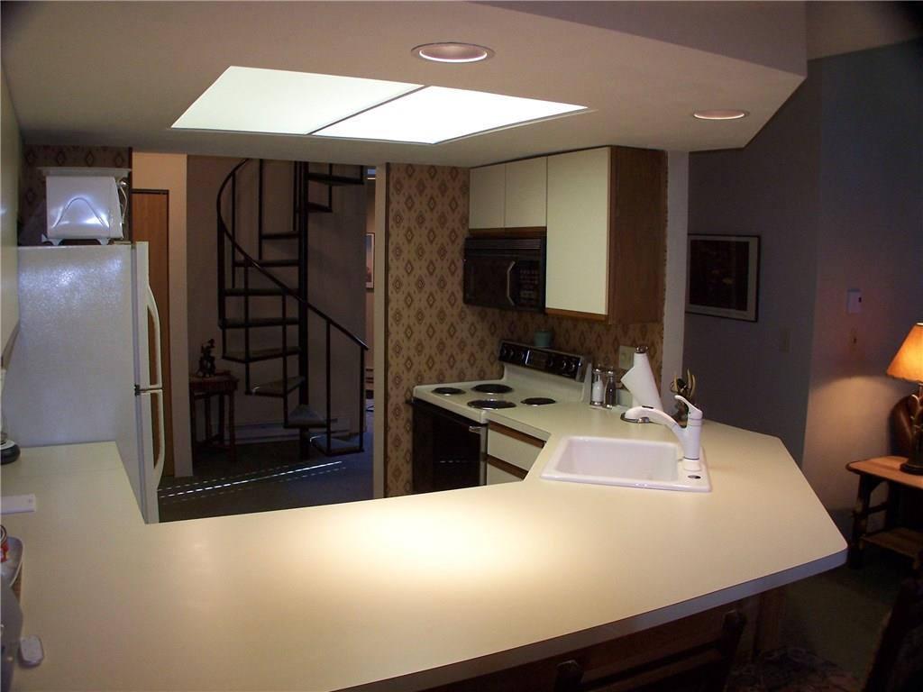 2742 Powder Ridge Road Hidden Valley, PA 15502 - Photo 6 of 21 Gallery Image 6