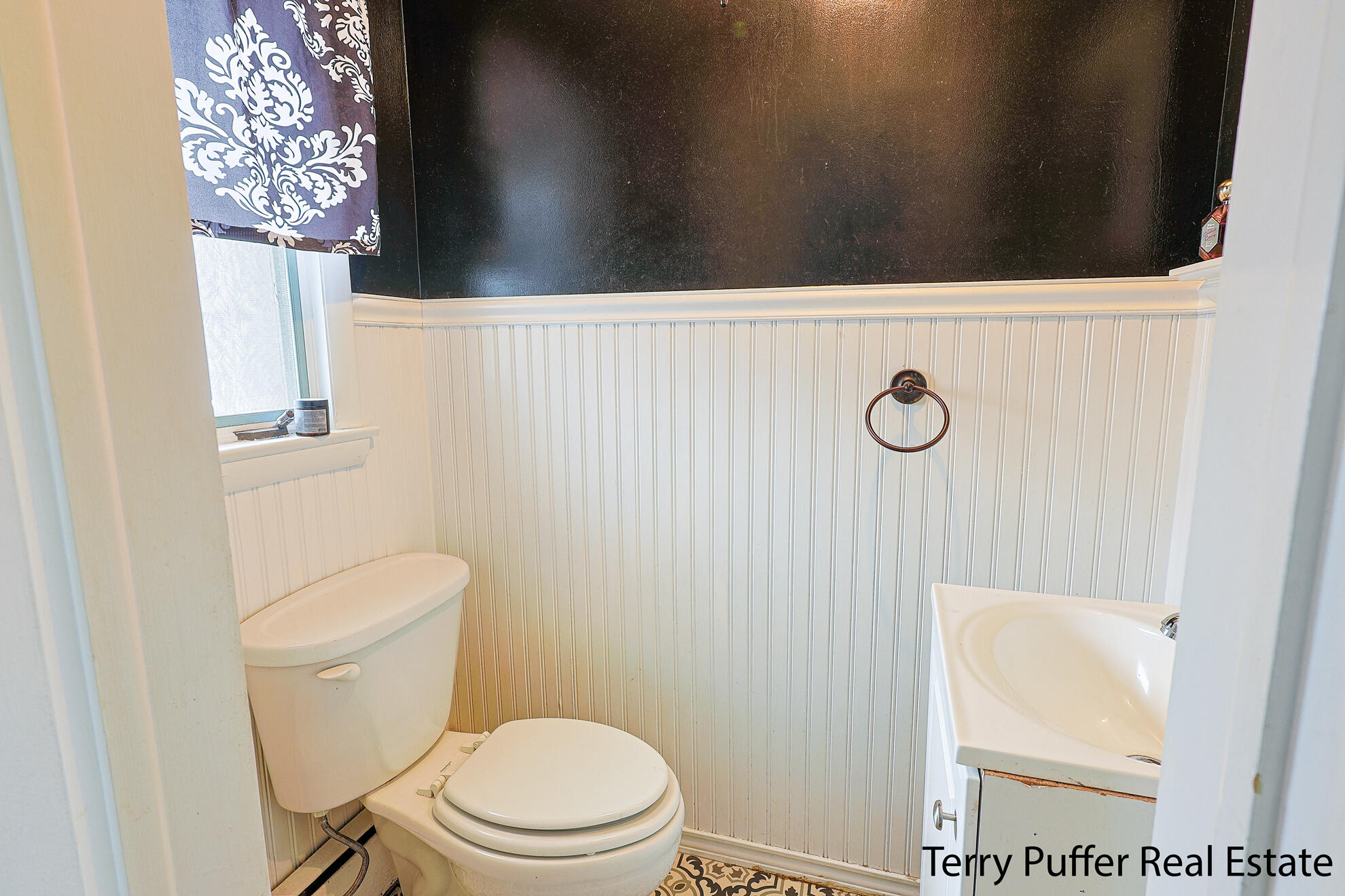 1189 Woodside Road Muskegon, MI 49441 - Photo 15 of 41 IMG_4878