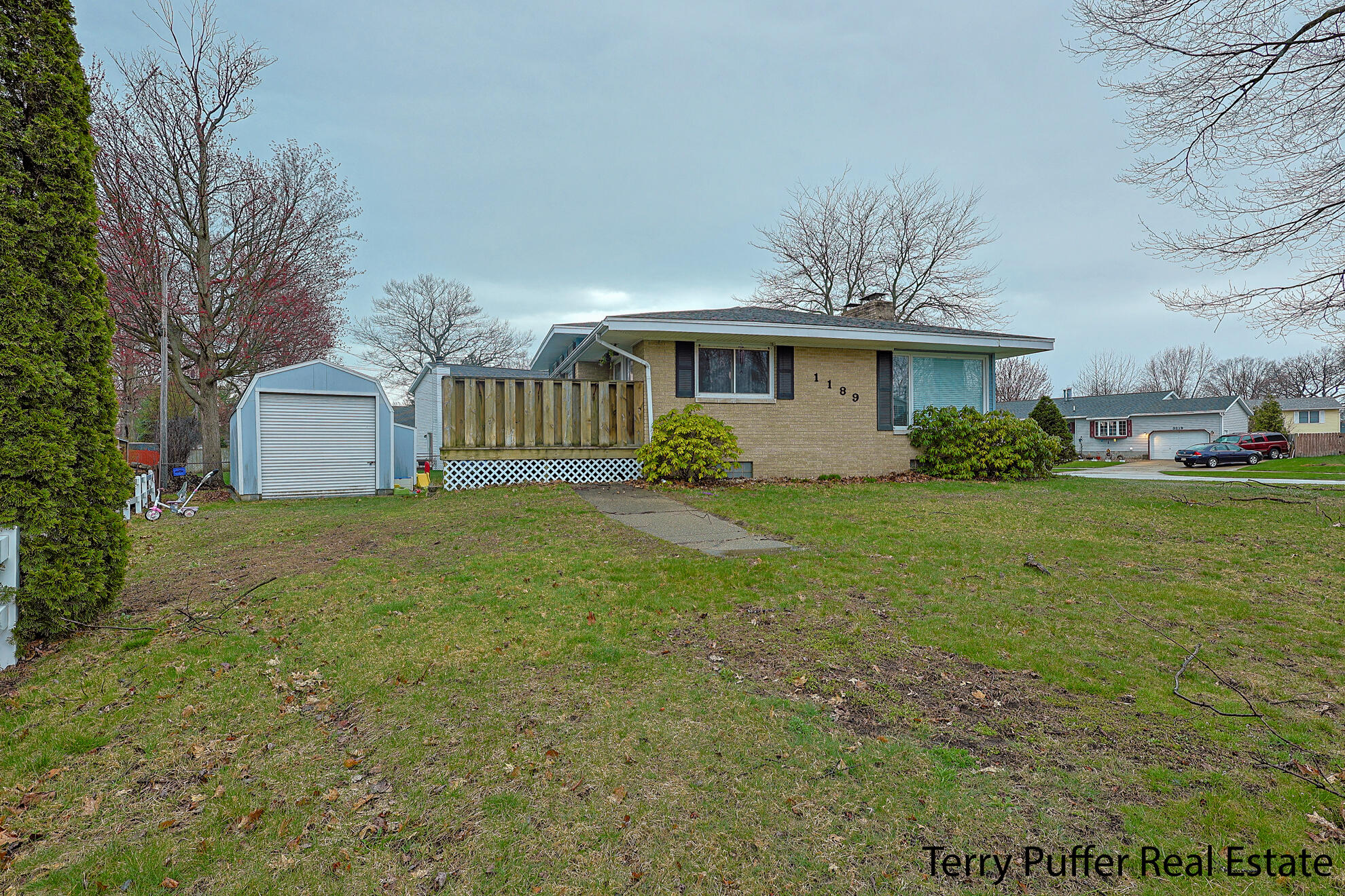 1189 Woodside Road Muskegon, MI 49441 - Photo 5 of 41 IMG_5797