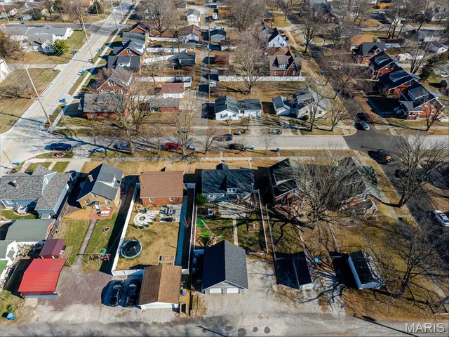 $235,000 | 614 Olive Street, Highland, IL 62249