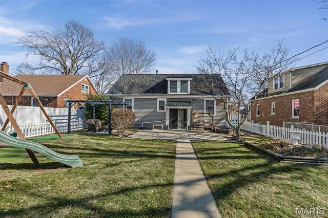 $235,000 | 614 Olive Street, Highland, IL 62249