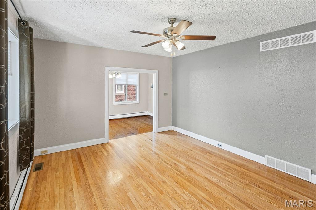 614 Olive Street Highland, IL 62249 - Photo 3 of 37