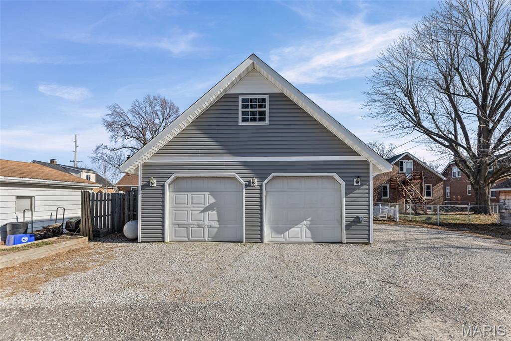 614 Olive Street Highland, IL 62249 - Photo 33 of 37