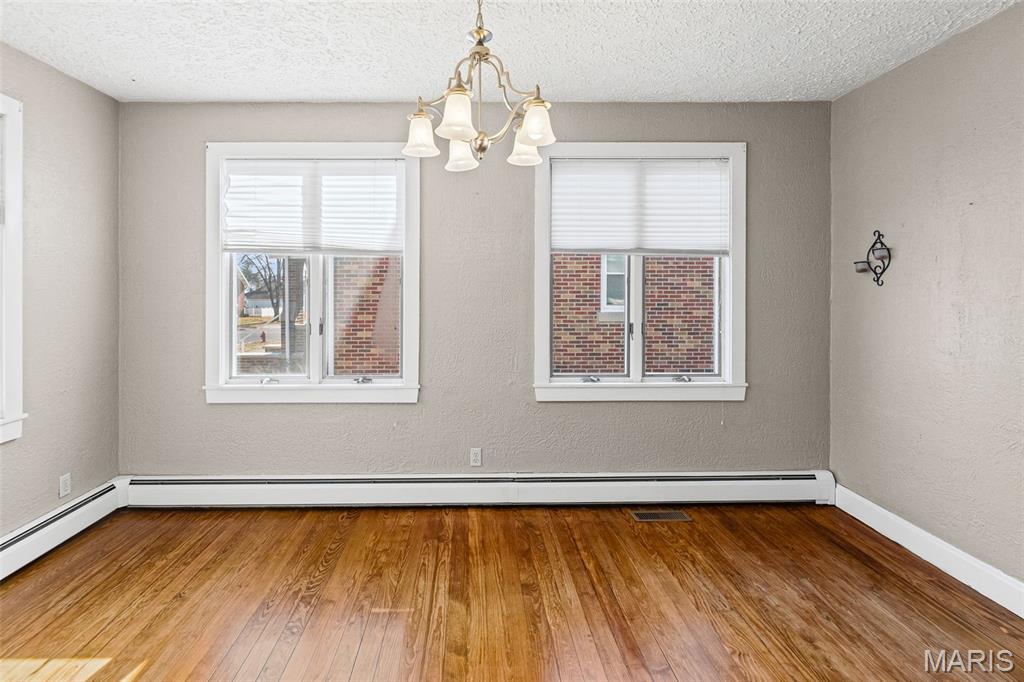 614 Olive Street Highland, IL 62249 - Photo 5 of 37