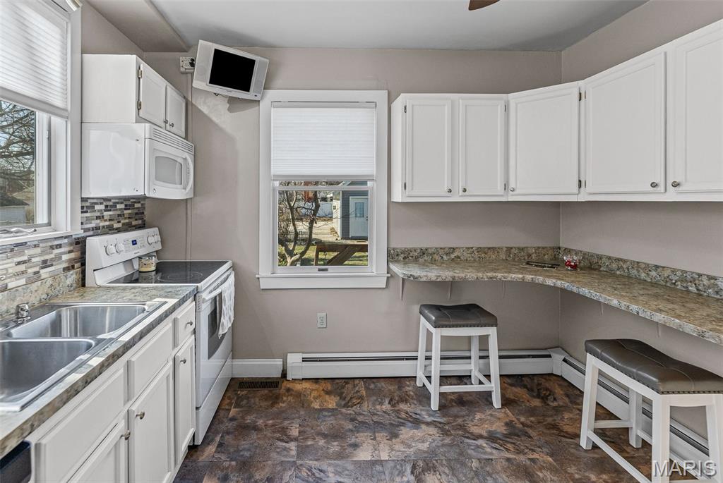 614 Olive Street Highland, IL 62249 - Photo 7 of 37