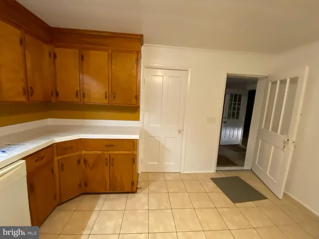 a view of a storage & utility room