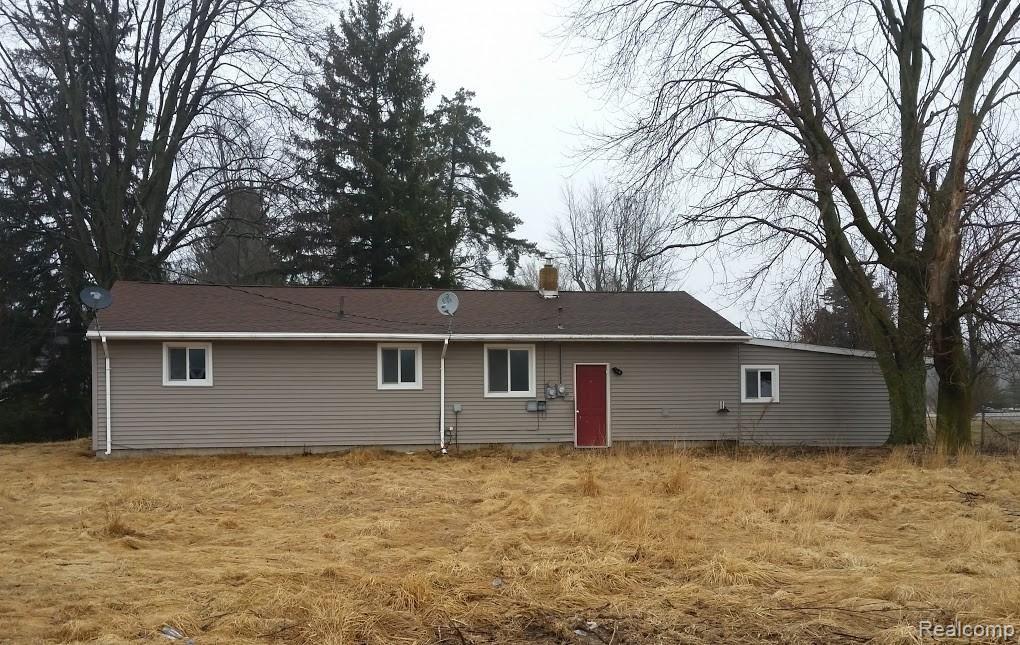 5115 Millington Road Millington, MI 48746 - Photo 3 of 22 Back of house and yard