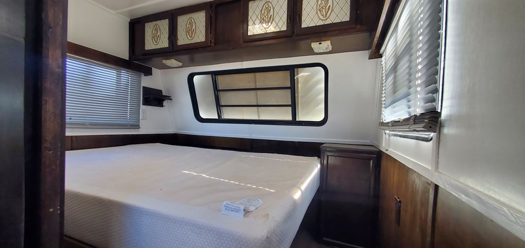 54 Dry Creek Road, Unit 54 Fort McKavett, TX 76841 - Photo 15 of 16 a bathroom with a bathtub