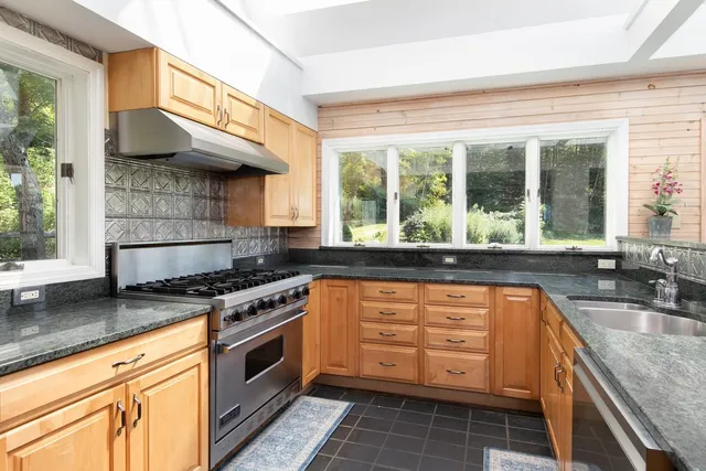 $749,000 | 2744 Danby Mountain Road, Dorset, VT 05251