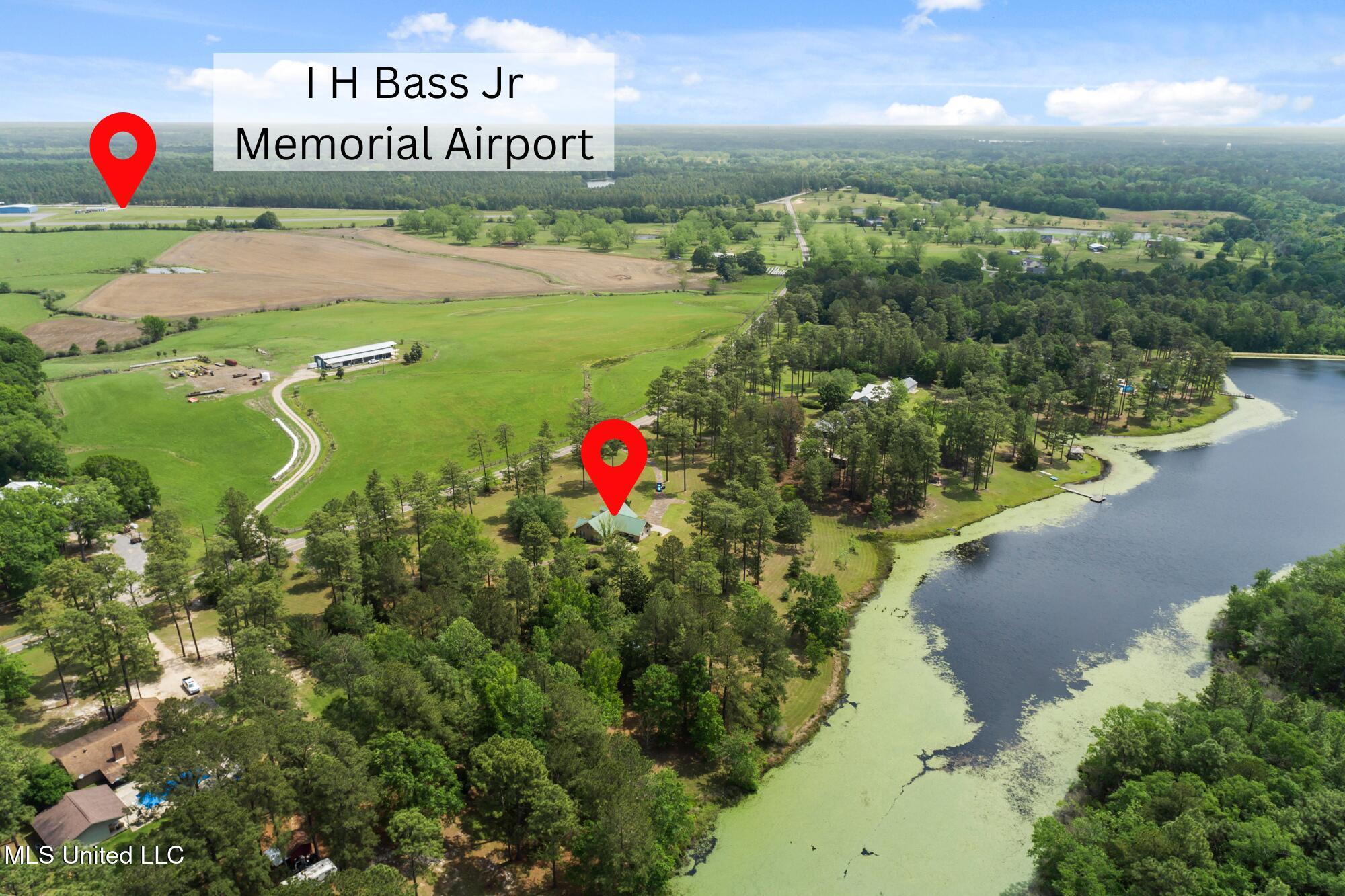 179 Lower Airport Road Lumberton, MS 39455 - Photo 38 of 40 I H Bass Jr Memorial Airport (1)