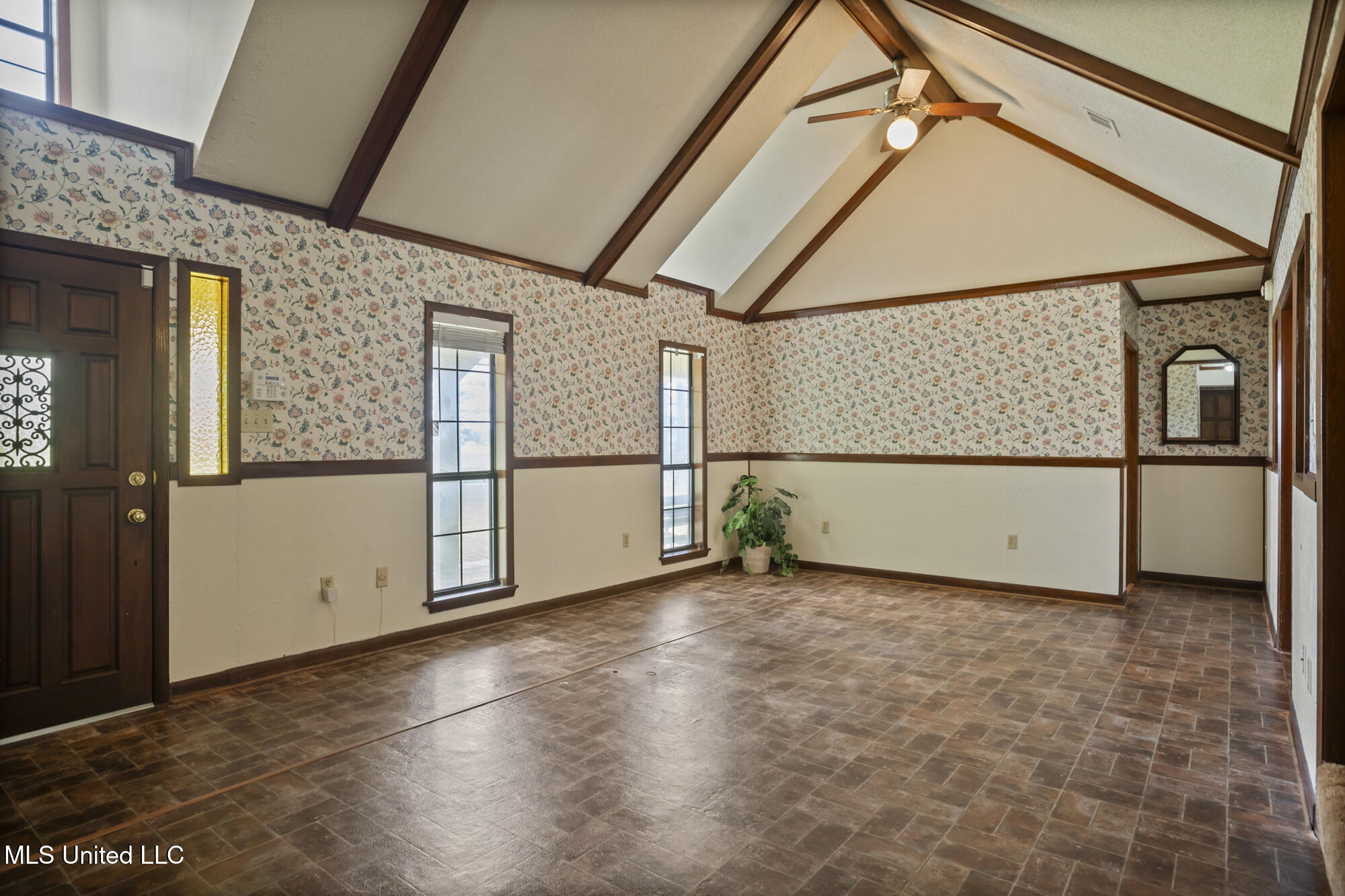 179 Lower Airport Road Lumberton, MS 39455 - Photo 8 of 40 Great Room