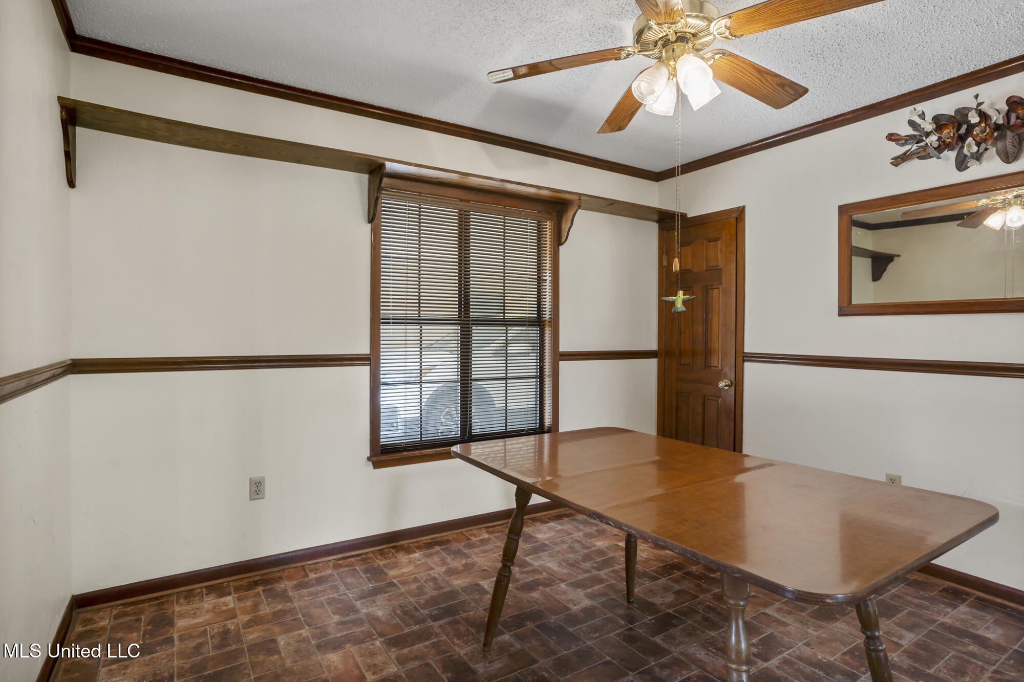 179 Lower Airport Road Lumberton, MS 39455 - Photo 9 of 40 Dining Room