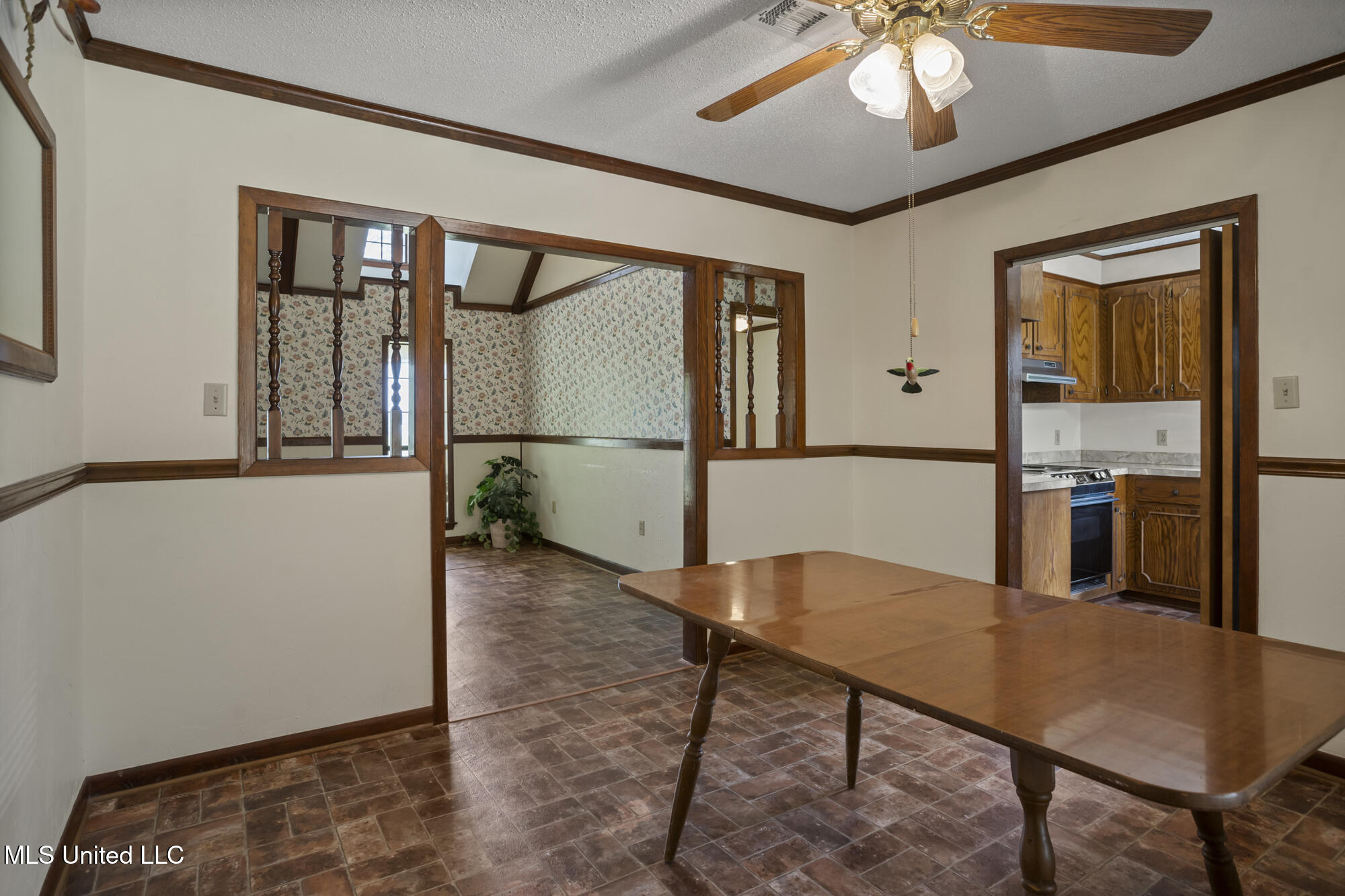 179 Lower Airport Road Lumberton, MS 39455 - Photo 10 of 40 Dining Room