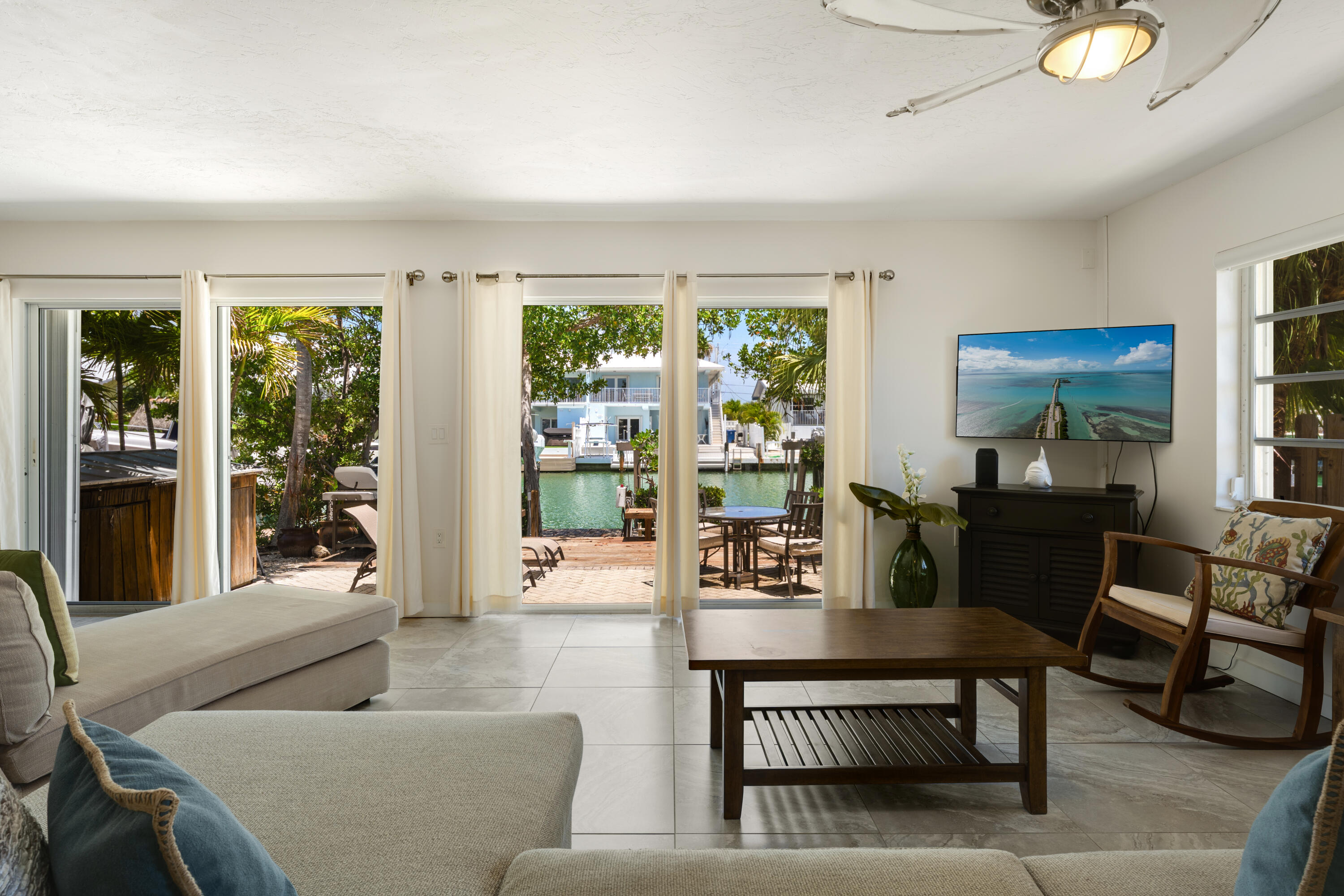440 9th Street Key Colony Beach, FL 33051 - Photo 11 of 50 Living - Canal View