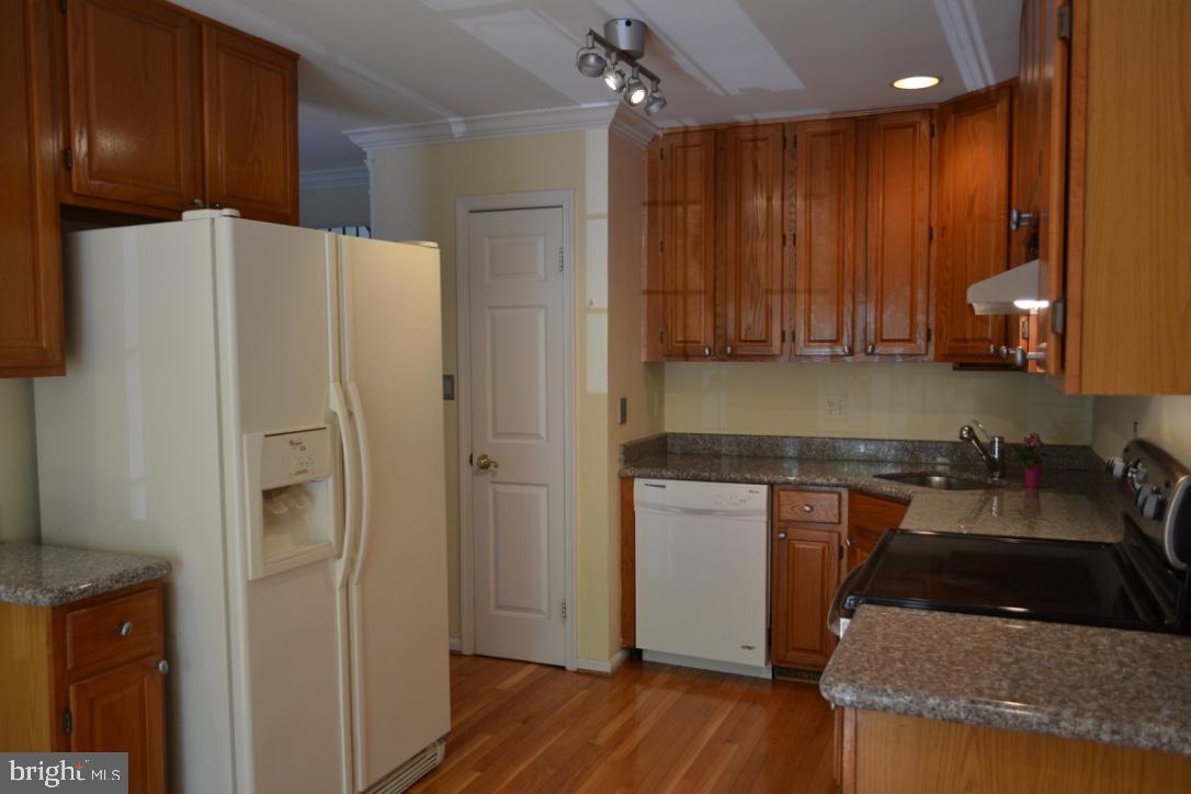 27 Dawn View Court Silver Spring, MD 20904 - Photo 5 of 23