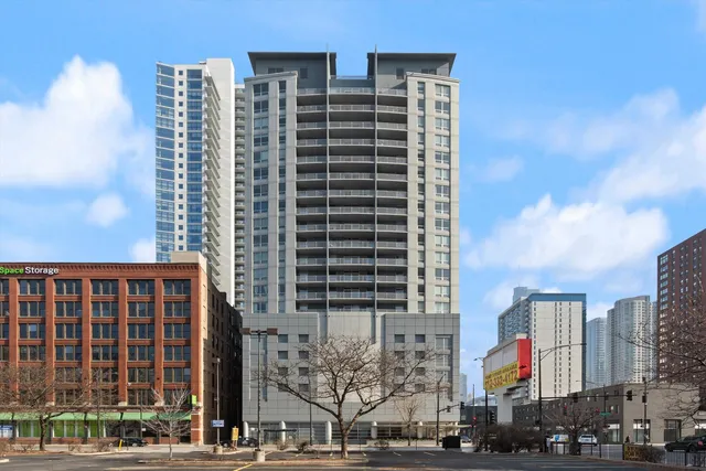 $470,000 | 330 West Grand Avenue, Unit 1107, Chicago, IL 60654