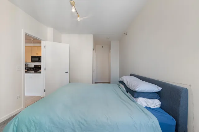 $470,000 | 330 West Grand Avenue, Unit 1107, Chicago, IL 60654