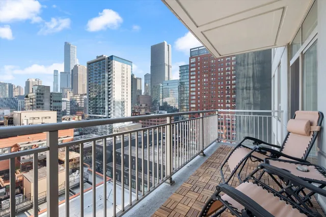 $470,000 | 330 West Grand Avenue, Unit 1107, Chicago, IL 60654
